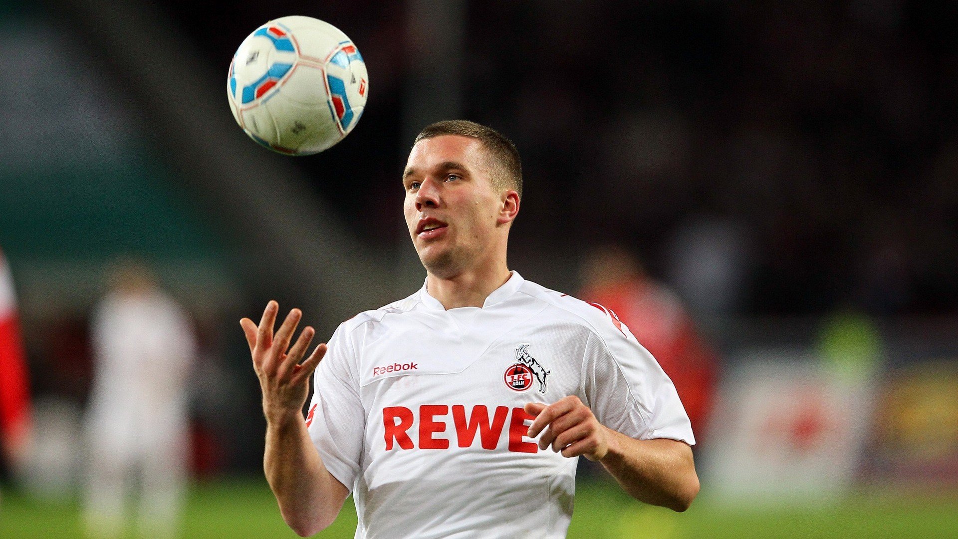 牙买加式压制与凯恩的救赎，勒沃库森遭遇战术滑铁卢，英格兰队长化身关键先生