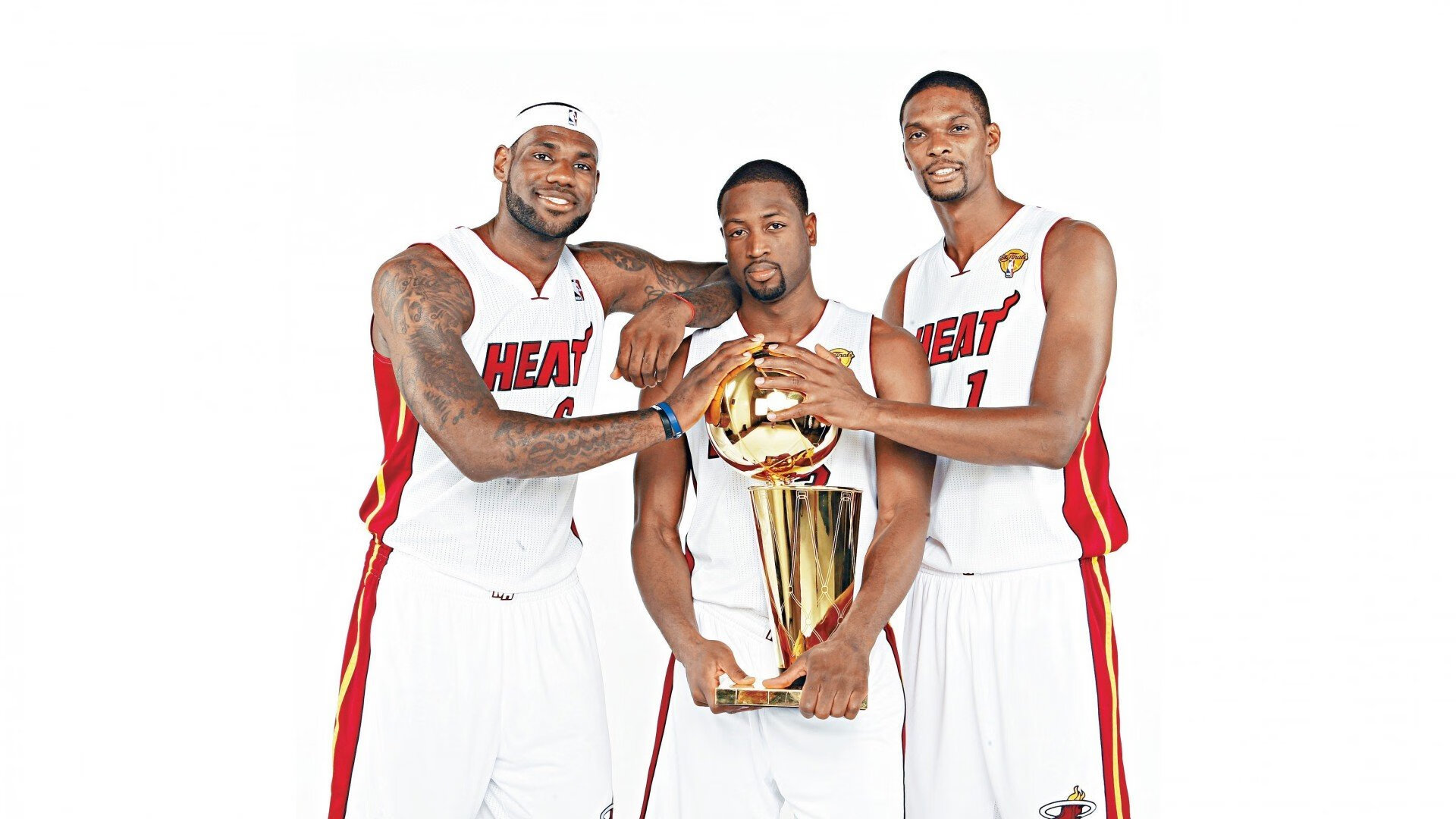 世界排名争夺战焦点战，活塞踏平新疆队，篮球版图重绘之夜