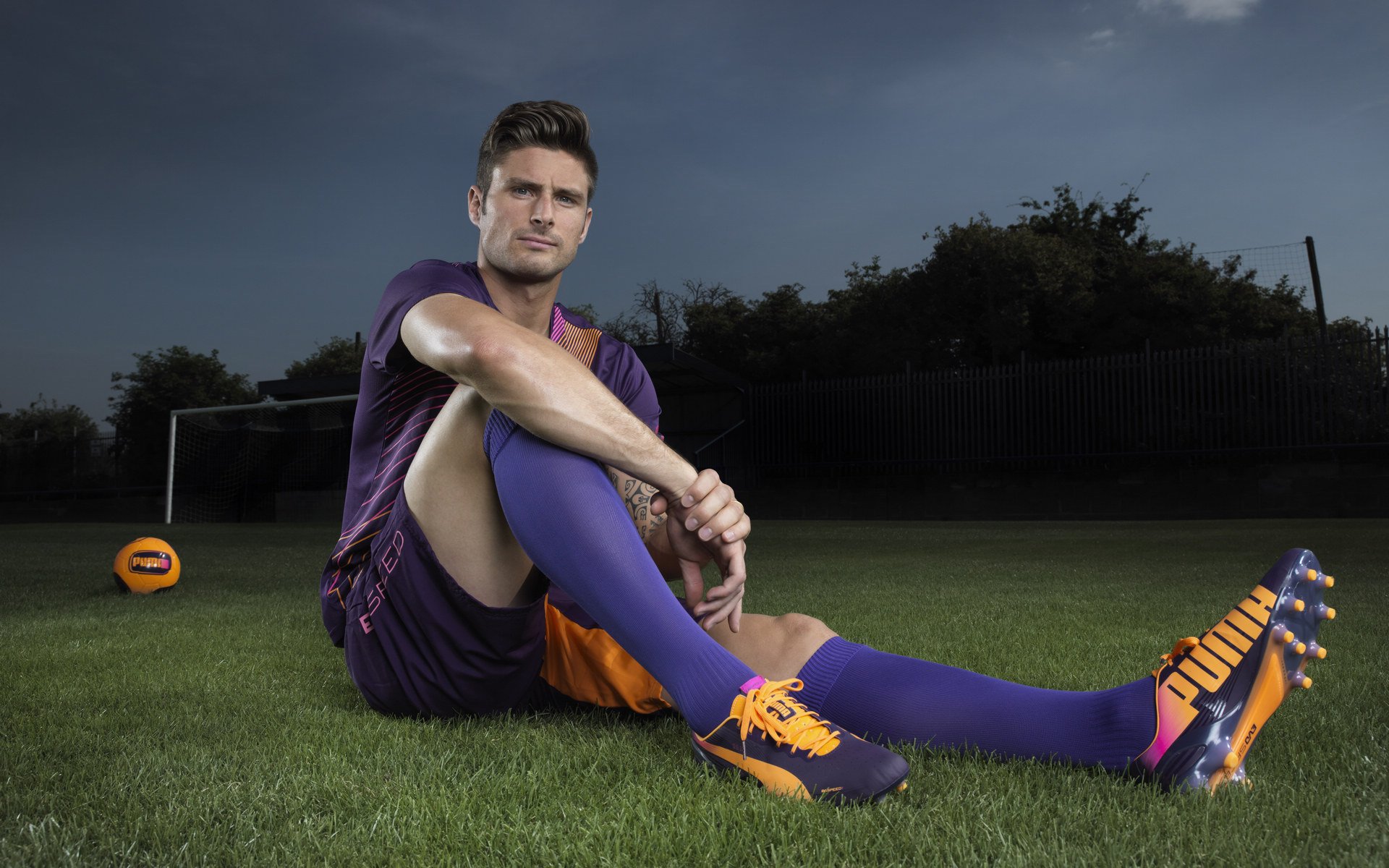 萨拉赫冠军级表现点燃安菲尔德，波兰血拼威尔士诠释欧陆足球铁血意志