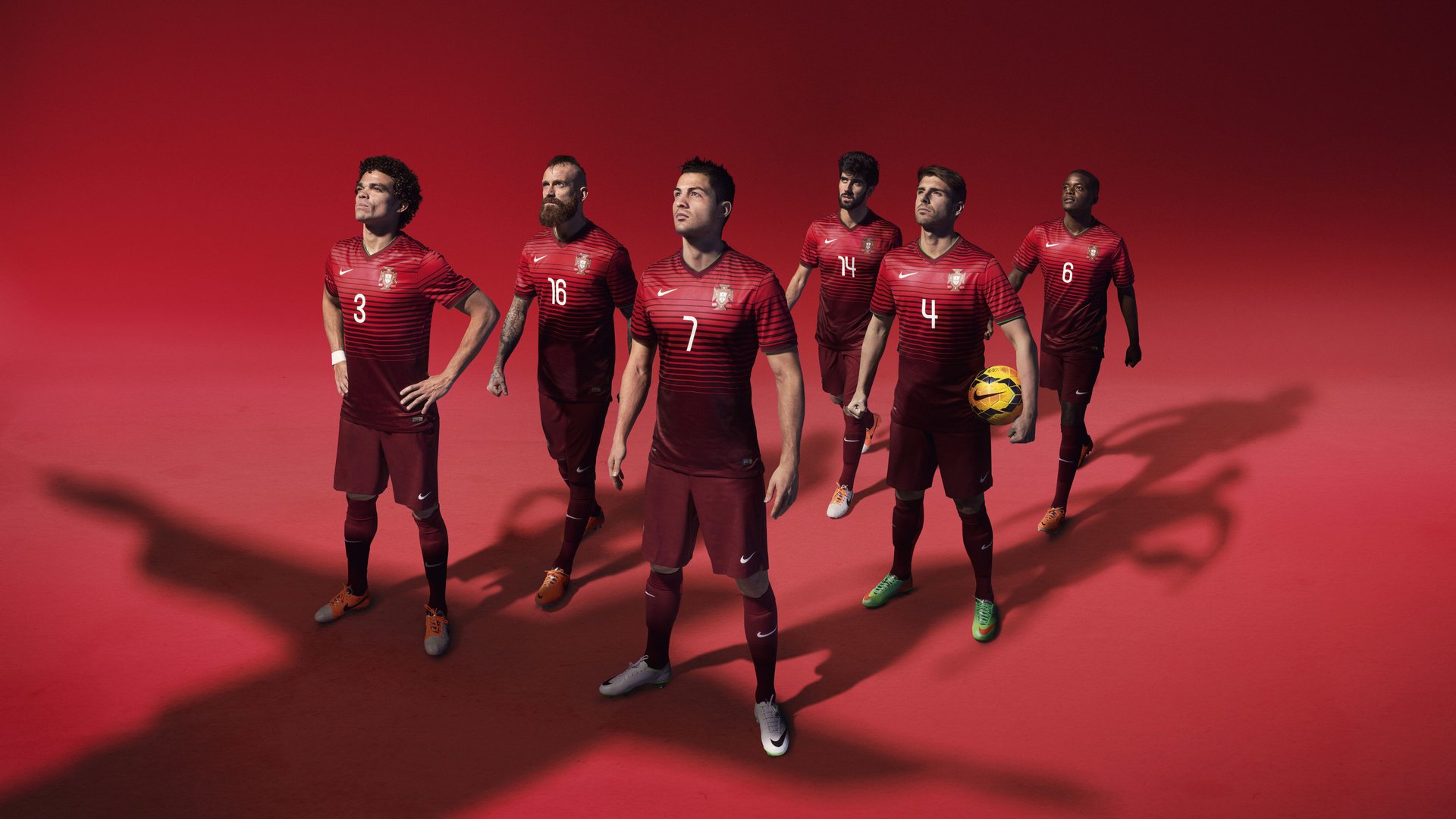 赛道上的荷兰飞人，当足球激情驶入F1争冠战场