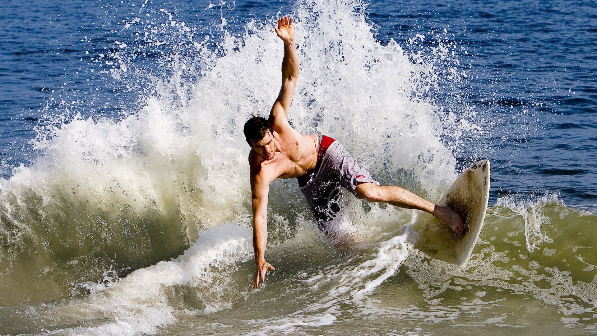 铁血骑士破晓之光，全能约基奇铸就传奇之夜