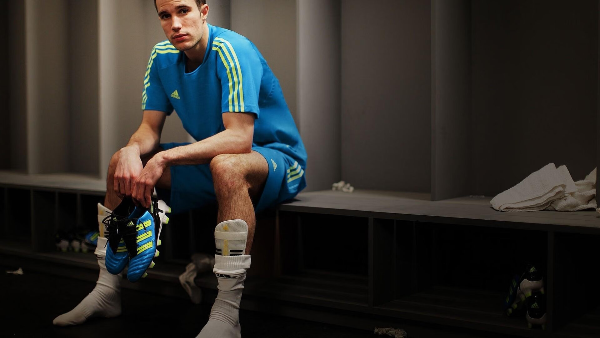 绝境之夜的孤星闪耀,霍勒迪如何用一场封神之战定义唯一